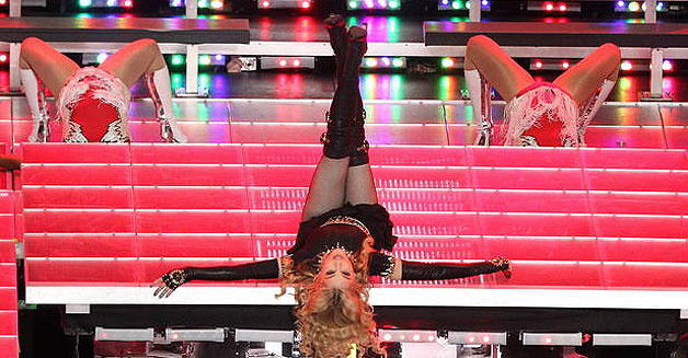 Madonna ha repasado sus grandes éxitos en su actuación de la Super Bowl Madonna ha repasado sus grandes éxitos en su actuación de la Super Bowl