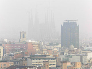 Ver v&iacute;deo  'Madrid y Barcelona presentan un alto grado de contaminaci&oacute;n'