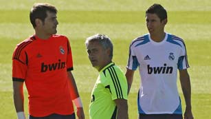 Ver v&iacute;deo  'El Madrid comienza la defensa del t&iacute;tulo liguero'