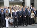 El alcalde de Madrid, Alberto Ruiz Gallard&oacute;n, y el presidente del Partido Popular, Mariano Rajoy, junto con otros pol&iacute;ticos de Madrid han estado presentes en la concentraci&oacute;n que se ha llevado a cabo en la madrile&ntilde;a en la Plaza de Cibeles.