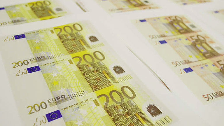 Espa&ntilde;a capta 2.589 millones en deuda a largo plazo y sube el inter&eacute;s en todos los plazos