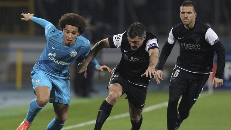 El M&aacute;laga consigue el primer puesto tras empatar ante el Zenit