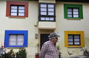 2009 - Un peque&ntilde;o pueblo asturiano de 40 habitantes ha sido el lugar elegido para el lanzamiento m&aacute;s esperado de Microsoft. En esta aldea monta&ntilde;osa tendr&aacute; lugar el rodaje del anuncio publicitario utilizado por la compa&ntilde;&iacute;a para promocionar la salida d
