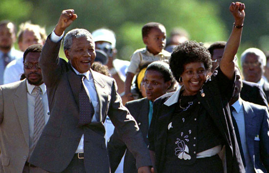 El 11 de febrero de 1990 Nelson Mandela es liberado