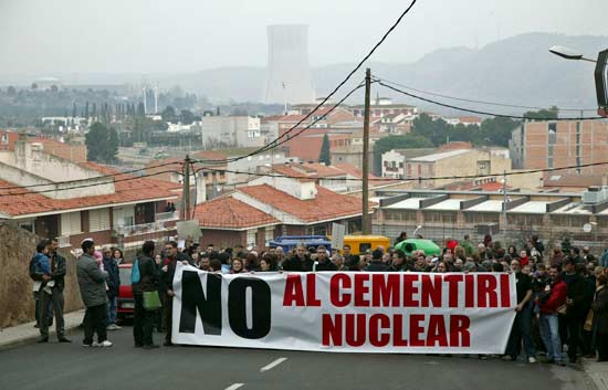 Manifestaci&oacute;n en Asc&oacute; contra el almacen de residuos nucleares