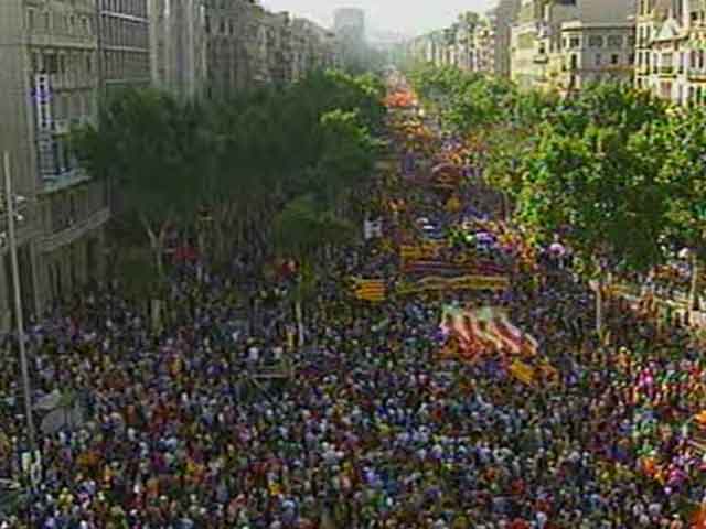 Manifestaci&oacute;n en Barcelona "Somos una naci&oacute;n, nosotros decidimos"