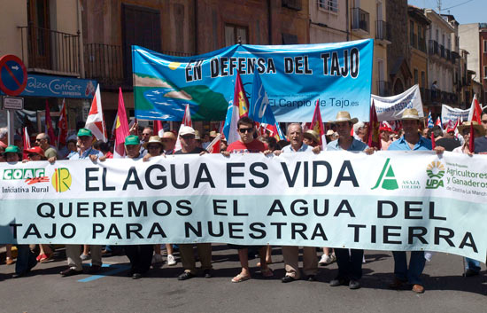 Manifestaci�n contra los trasvases del Tajo