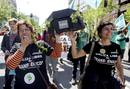 VARIOS MILES DE PERSONAS DICEN EN ZARAGOZA 