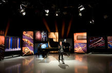Carmen Linares y Pablo Su&aacute;rez, en el plat&oacute; de Programa de mano
