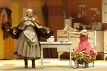 Hansel y Gretel, una producci&oacute;n de ese centro realizada, interpretada y cantada por alumnos de centros educativos, conservatorios y escuelas de arte andaluzas