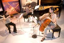 El Tr&iacute;o Tres Femme interpreta una obra de la compositora Lili Boulanger