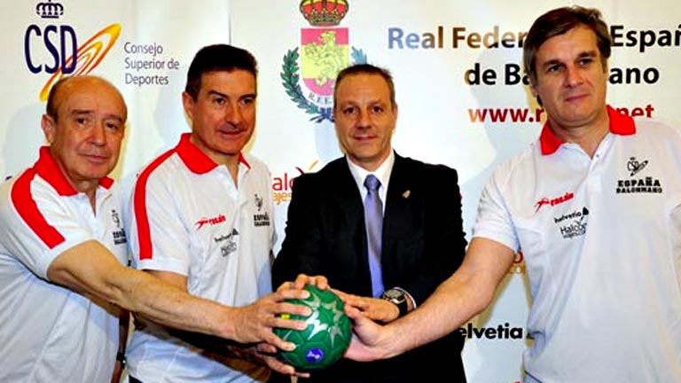 Manolo Cadenas es presentado como nuevo seleccionador de balonmano
