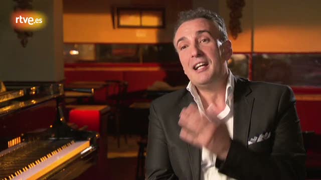 Manuel Rey anima con sus espect&aacute;culos a que la gente recupere y escuche todas esas canciones