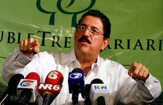 Manuel Zelaya asegura que volver� a Honduras como Presidente