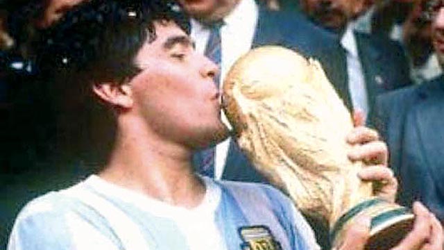 Maradona estuvo con Dios hace 25 a&ntilde;os