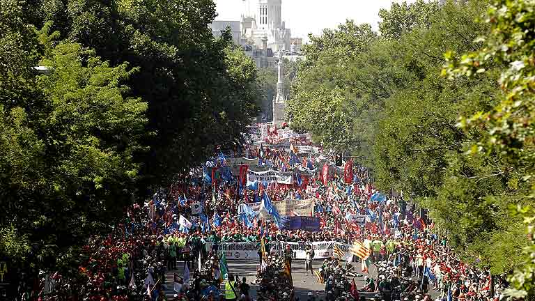 Miles de personas acompañan a los mineros por las calles de Madrid