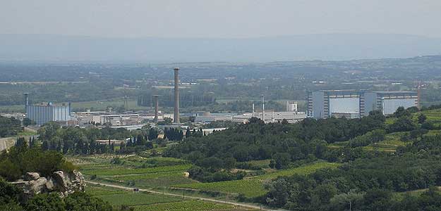 Marcoule, con el reactor Phénix a la izquierda