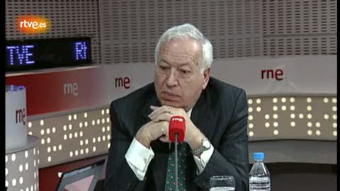 Ver v&iacute;deo  'Margallo: "El rey hizo un movimiento con la pierna izquierda y puso cara de dolor"'