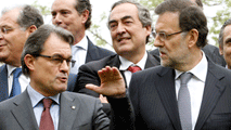 Ir al Video&nbsp;Mariano Rajoy y Artur Mas juntos por primera vez tras la resoluci&oacute;n del Constitucional