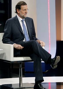 El presidente del Gobierno no ha querido referirse a si tiene ya decidido la petición de rescate económico a la Unión Europea, aduciendo que hay que tener "prudencia". El presidente del Gobierno no ha querido referirse a si tiene ya decidido la petición de rescate económico a la Unión Europea, aduciendo que hay que tener "prudencia".