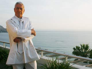 Ver v&iacute;deo  'Mario Vargas Llosa gana el Premio Nobel 2010'