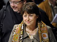 Martine Aubry, a la segunda vuelta contra Royal