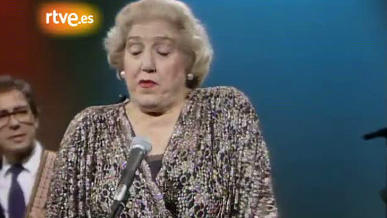 Mary Santpere canta un chotis en TVE (1985)