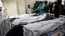 Ir al Video&nbsp;M&aacute;s de 60 muertos en Pakist&aacute;n tras la explosi&oacute;n de una bomba