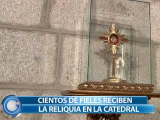 M�s Gente - Cientos de fieles reciben en �vila una reliquia de Juan Pablo II