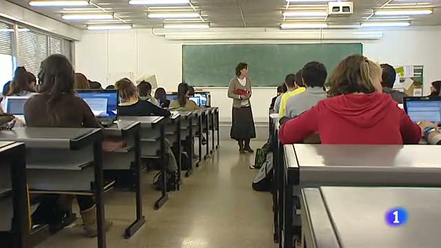 El Ministerio de Educaci&oacute;n estudia subir la nota m&iacute;nima para lograr una beca
