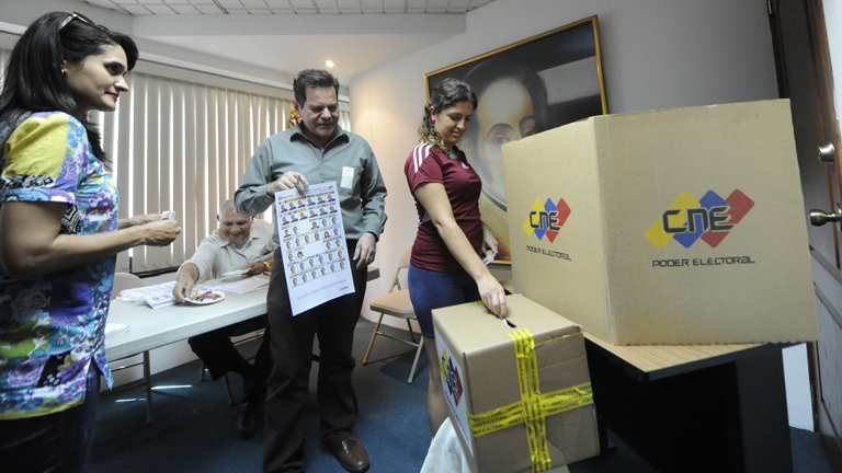 Masiva afluencia de votantes en las elecciones de Venezuela