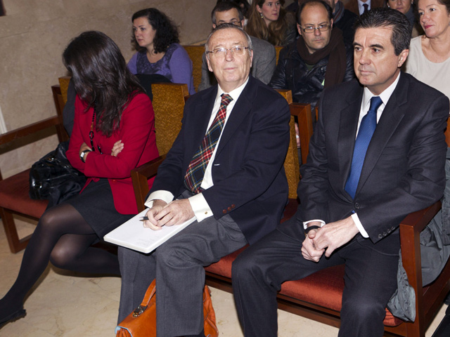 Matas, recibido con insultos y gritos en la primera sesi&oacute;n del juicio por el caso Palma Arena