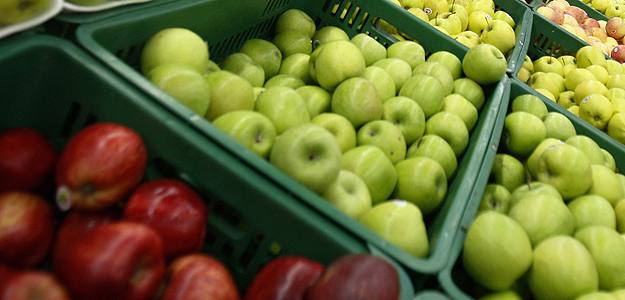 Según la encuesta, los españoles no comemos la cantidad de fruta necesaria Según la encuesta, los españoles no comemos la cantidad de fruta necesaria
