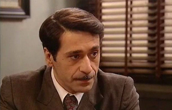 Amar - Mauricio le cuenta a H&eacute;ctor sus sospechas sobre el padre Gait&aacute;n