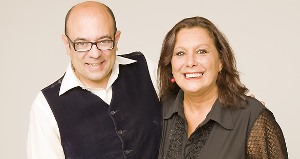 Mavi Aldana y Alberto Maeso, presentadores de 'Enredados' en Radio Nacional.