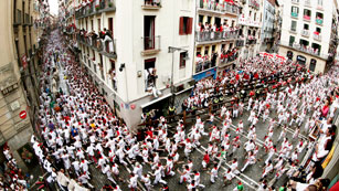 Ver v&iacute;deo  'Los mejores momentos del primer encierro de San Ferm&iacute;n 2012'