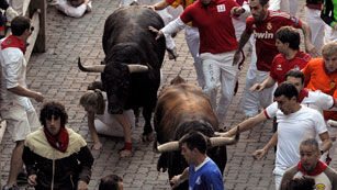 Ver v&iacute;deo  'Los mejores momentos del sexto encierro de los Sanfeermines 2012'