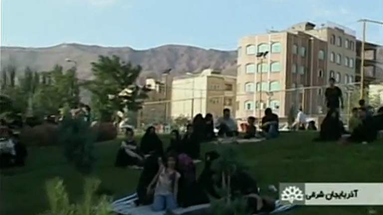 Al menos 80 muertos y 400 heridos tras una cadena de terremotos en el noroeste de Ir&aacute;n