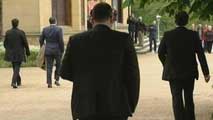 Ir al Video&nbsp;Menos escoltas tras el cese definitivo de violencia de ETA