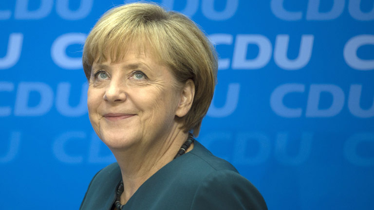 Merkel inicia los contactos para buscar socio de Gobierno