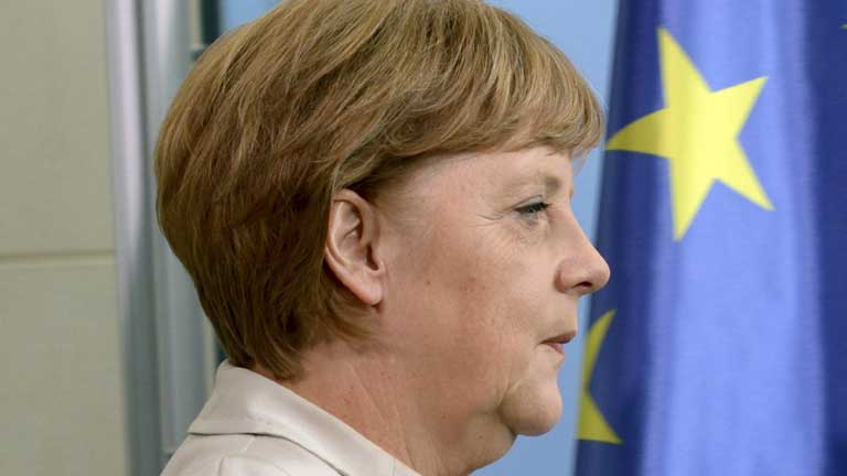 Merkel no presionar&aacute; a ning&uacute;n pa&iacute;s para que pida un rescate
