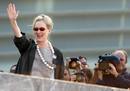 Meryl Streep saluda