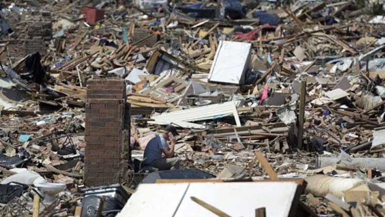 3.000 personas siguen sin casa un mes después del tornado en Oklahoma City