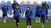 Ir al Video&nbsp;Messi e Ibrahimovic, estrellas de un partido plagado de figuras del f&uacute;tbol