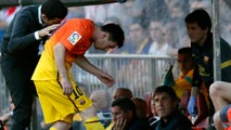 Ir al Video&nbsp;Messi recae en sus problemas musculares