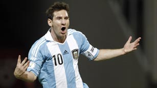 Ver v&iacute;deo  'Messi, recibido en Per&uacute; con gritos de Ronaldo'