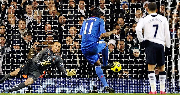 El meta de Tottenham, Gomez, detuvo un penalti a Drogba que pod&iacute;a haber sido la victoria del Chelsea.