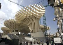 El Metrosol Parasol, construcci&oacute;n en la sevillana Plaza de la Encarnaci&oacute;n conocida como "las setas" y reci&eacute;n inaugurada