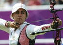 La mexicana Aida Roman compite en la final del torneo de tiro con arco femenino de los Juegos Ol&iacute;mpicos de Londres 2012, hoy jueves 2 de agosto de 2012 en Londres, Reino Unido.