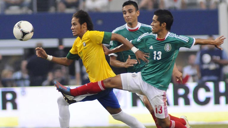 M&eacute;xico doblega a la invicta Brasil